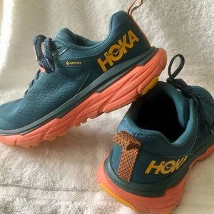 Hoka Challenger ATR 6 Goretex women’s size 6.5 B